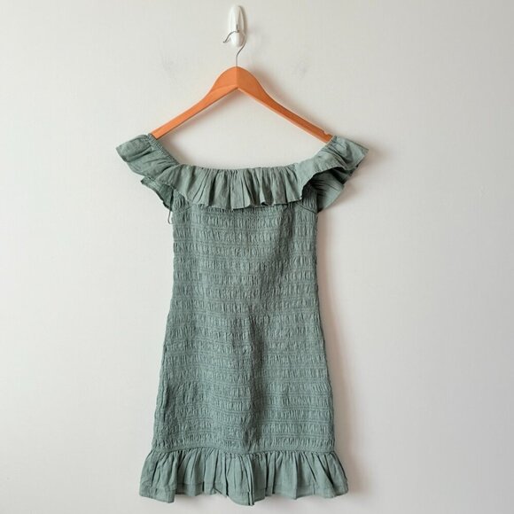 Abercrombie & Fitch Smocked Off The Shoulder Mini Dress Sage Green NWT Sz M Tall - Picture 5 of 8